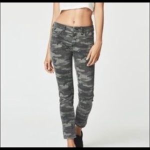 NWOT grey camo Carmar jean